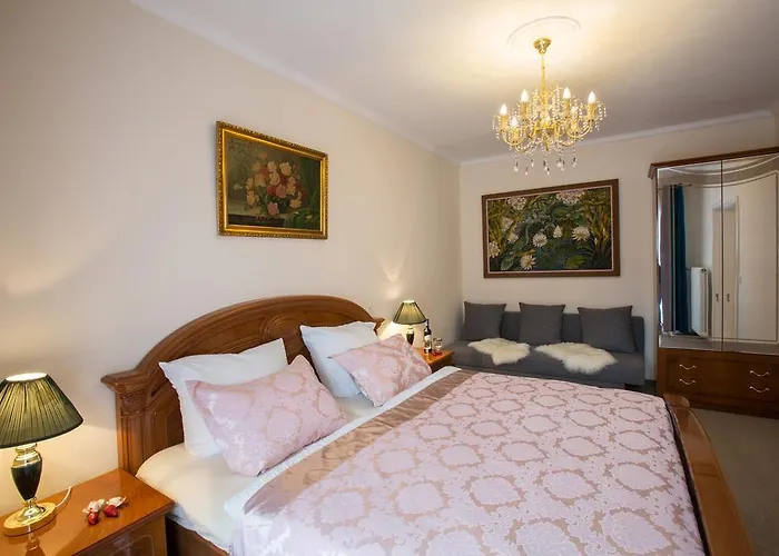 Golden Gapa Large Family Apartment 7
