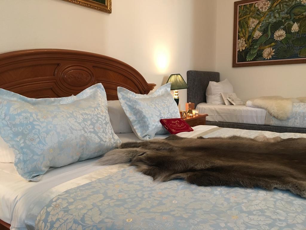 Golden Gapa Large Family 7 *